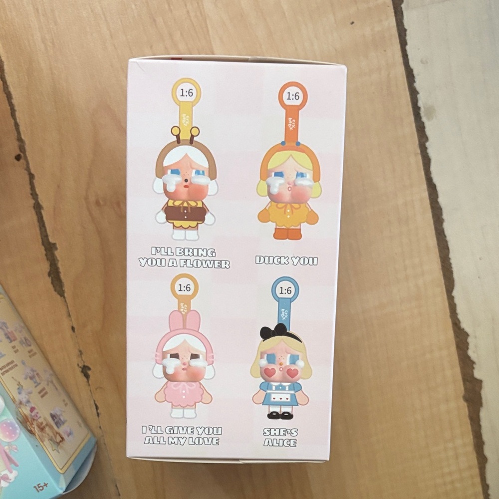 All authentic- blind boxes - Picture 4 of 9